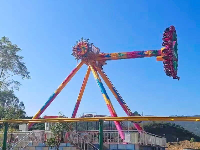 Wahana Ayunan Pendulum Raksasa